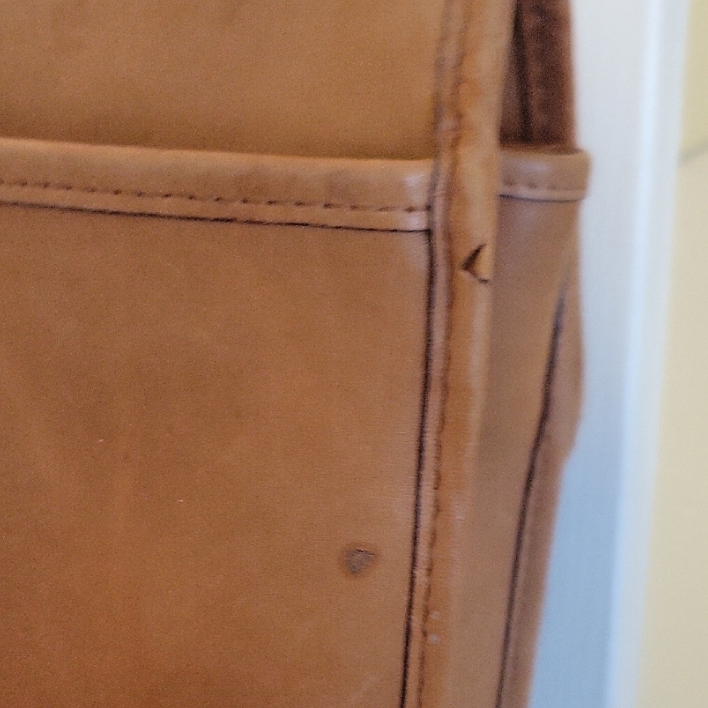 Rafaella Vintage Messenger Soft Leather Camel briefcase Bag - Picture 8 of 13